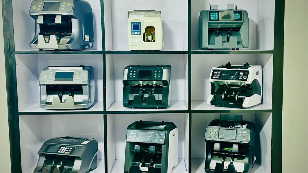 cash counting machines korenote counting with 100% fake note detection

                                                            alt=
