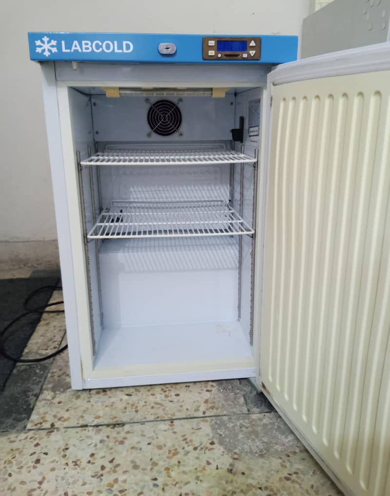 Blood bank\Blood bank refrigerator/laboratory refrigerator

                                                            alt=