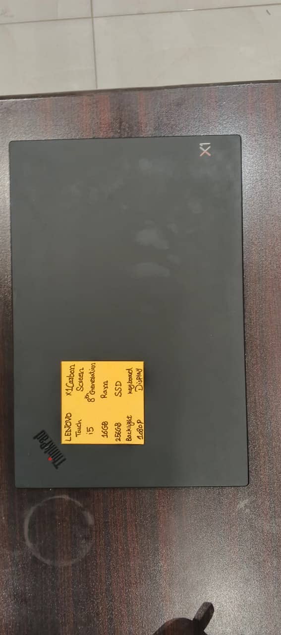 Lenovo Thinkpad  X1 Carbon

                                                            alt=