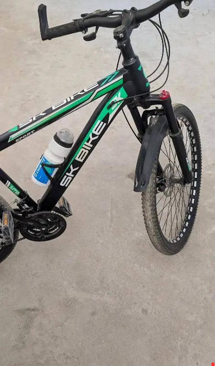 just like new modern bike

                                                            alt=