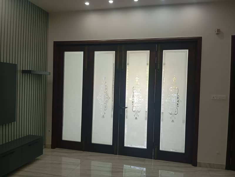 10 MARLA BRAND NEW LUXURY HOUSE FOR RENT

                                                            alt=