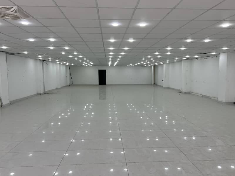 Lavish office available in kohinoor

                                                            alt=