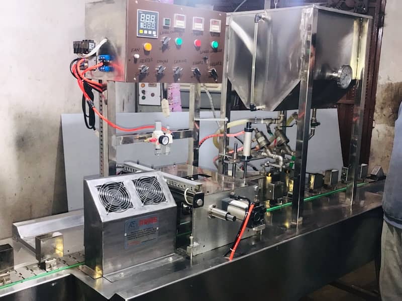 Tetra Pack Juice and Botlle Filling Packing Machine Juice Making Mixer

                                                            alt=