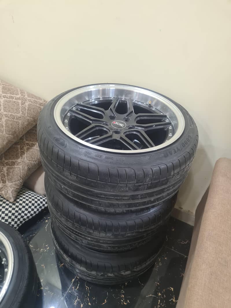 Honda civic Tyre and Rim

                                                            alt=