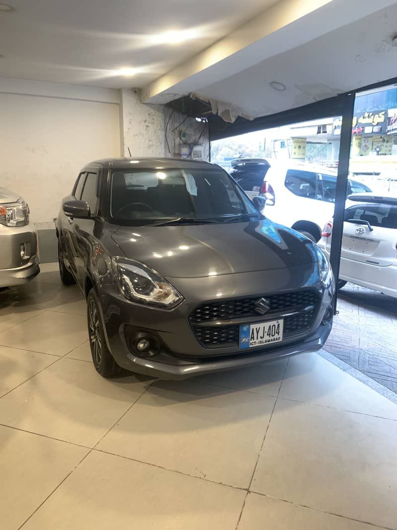 Suzuki swift GLX 2022

                                                            alt=