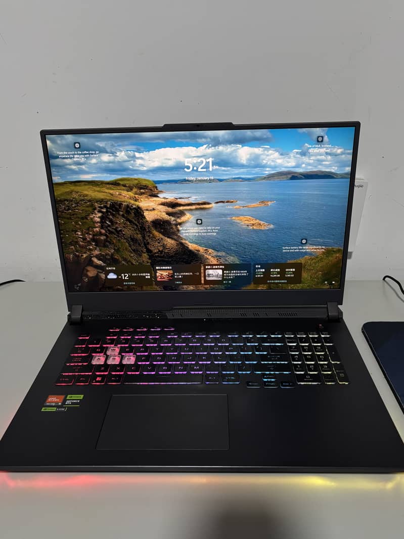 ROG Strix G17 | AMD Ryzen 9 7945HX |GeForce RTX4060 8GB | 1TB SSD

                                                            alt=