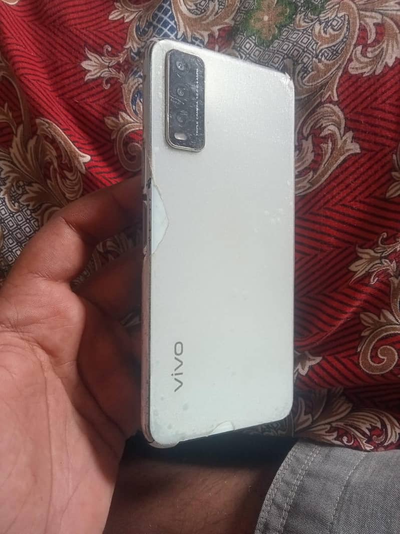 VIVO Y20 4/64 RS 19000 Condition 10/9

                                                            alt=