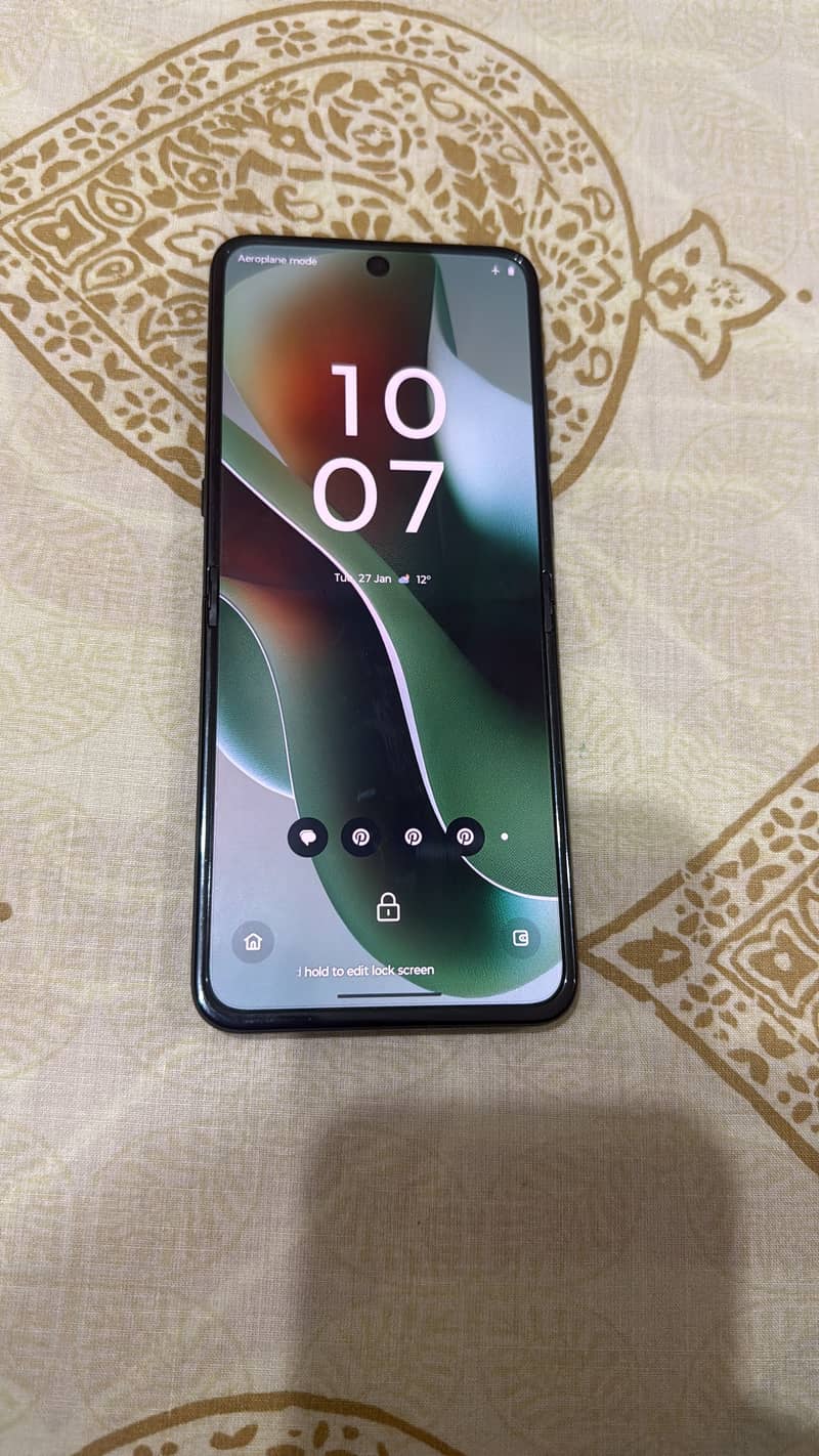 Razr ultra 2025

                                                            alt=