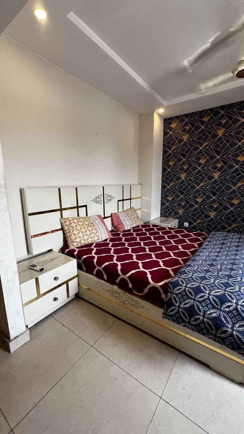 Luxury Single Bed Room In Farmhouse For Rent For   Daily Basis Citi Housing Society Sialkot

                                                            alt=