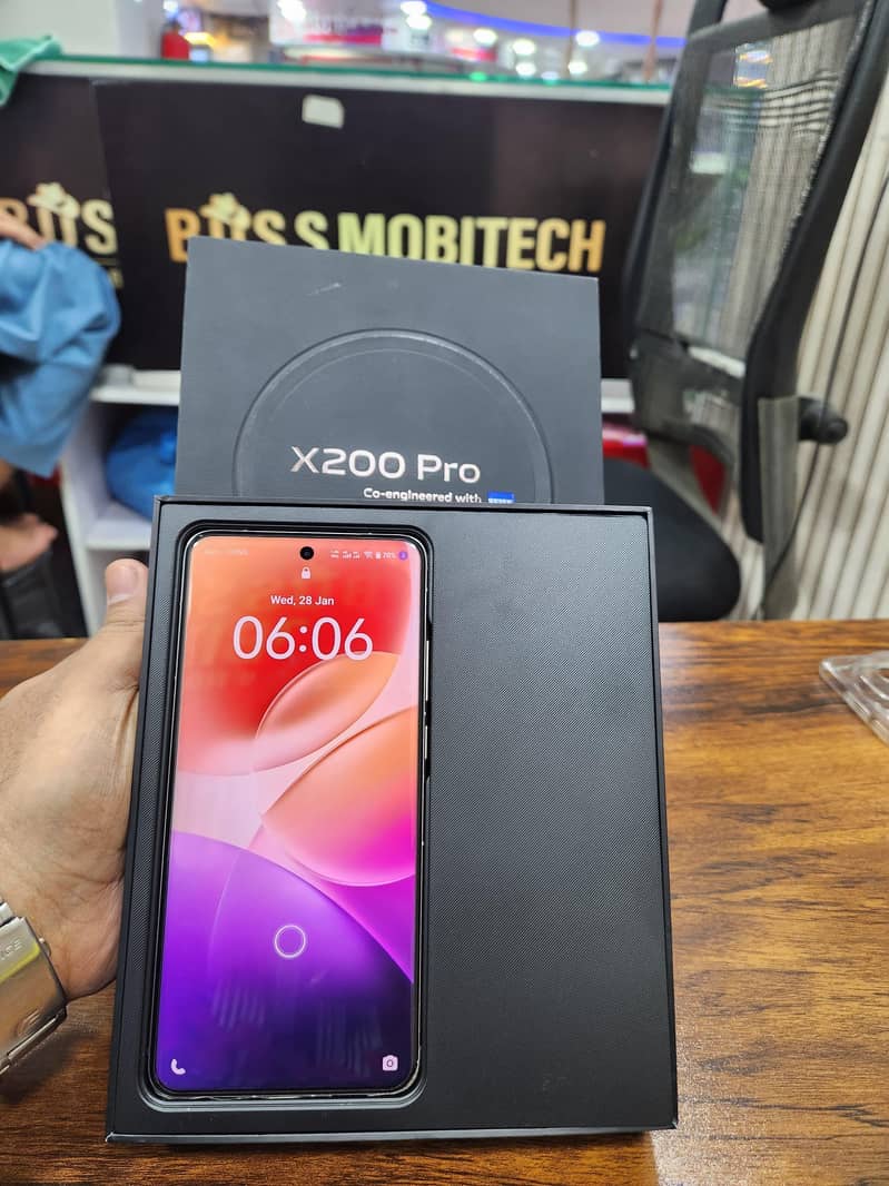 VIVO | X200 Pro | 16gb Ram | 512gb | 8~9 months warrantyl

                                                            alt=