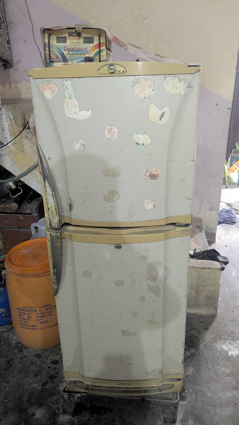 PEL Refrigerator Medium Size

                                                            alt=