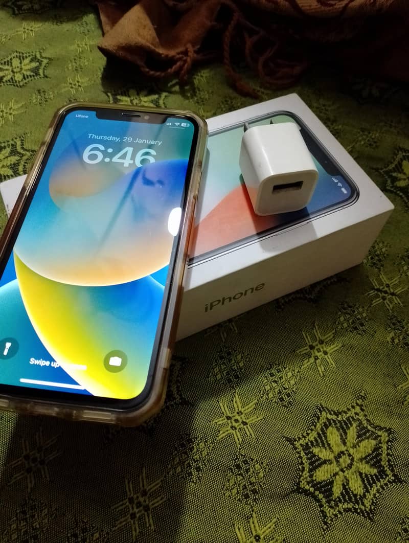 iPhone X

                                                            alt=