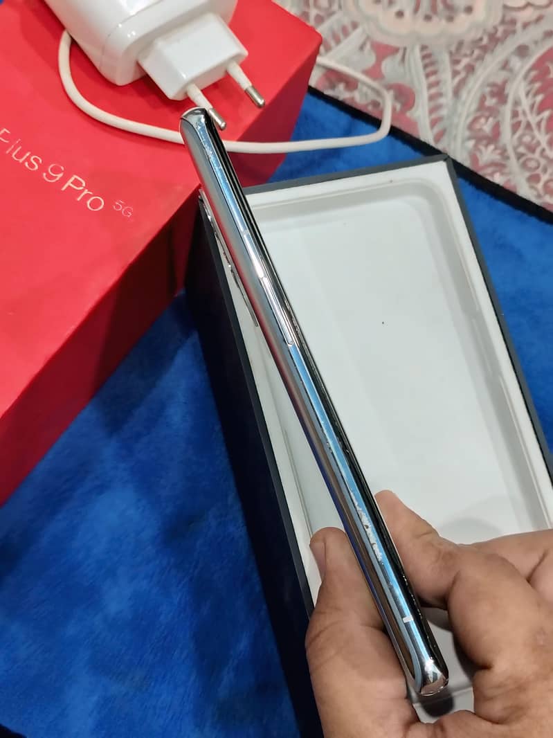 ONEPLUS 9 PRO 12 RAM 256 GB WITH BOX

                                                            alt=