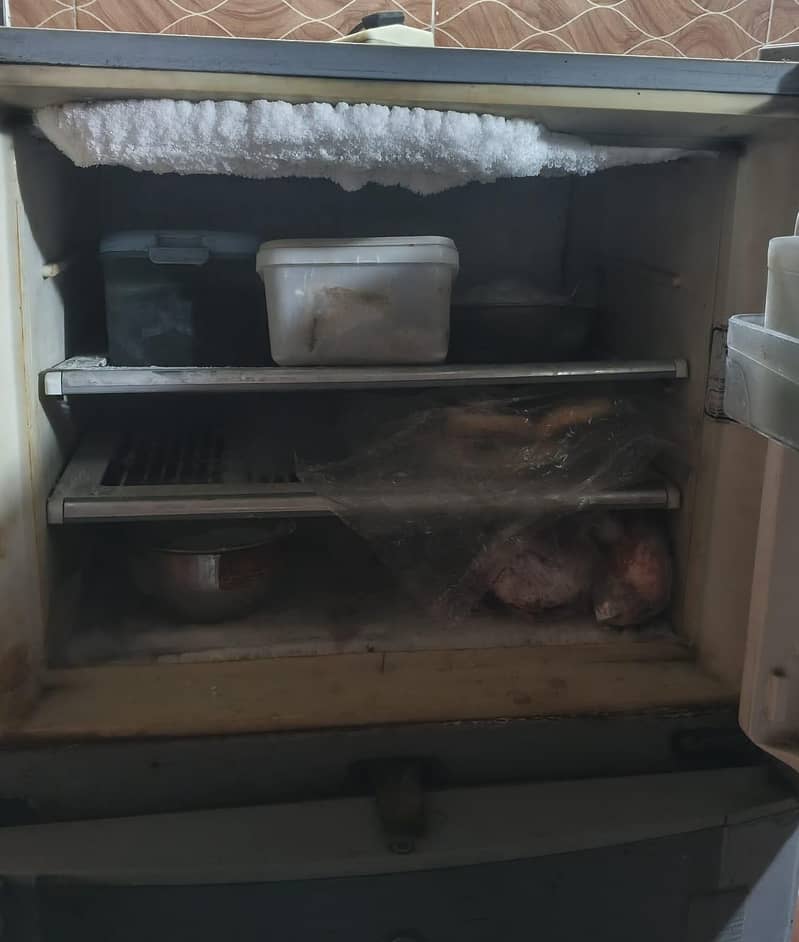 refrigerator Dawlance

                                                            alt=