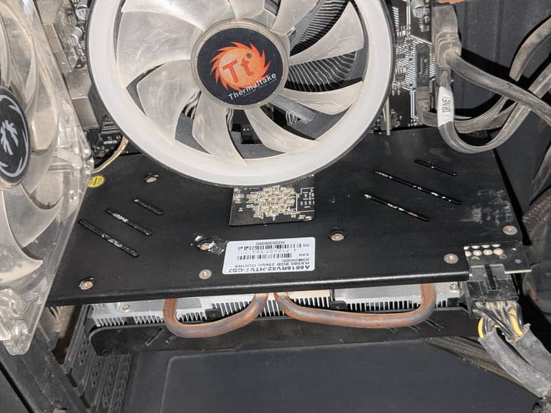 AMD Rx 580 8gb

                                                            alt=