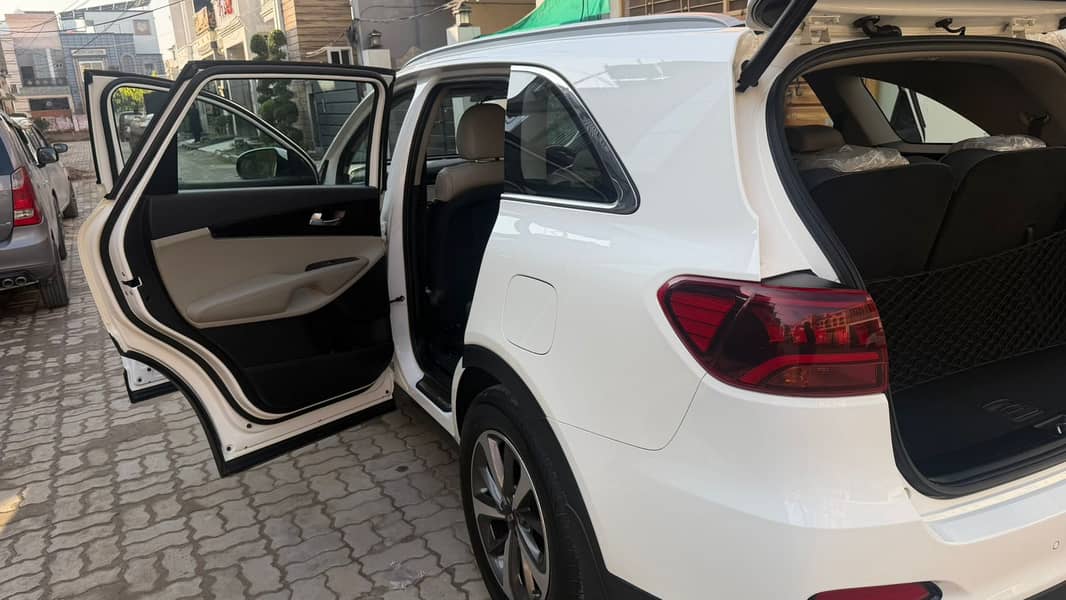 KIA Sorento 3.5 FWD 2022 For Sale

                                                            alt=