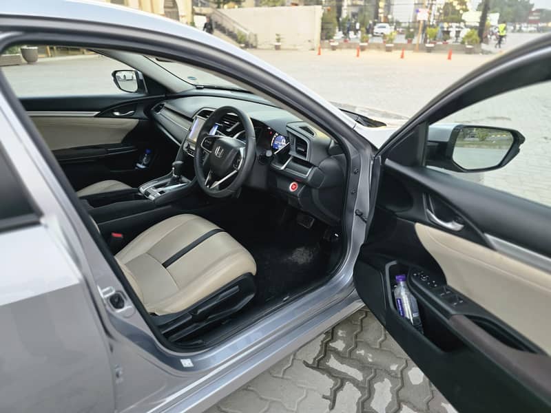 Honda Civic 2021 Full option

                                                            alt=