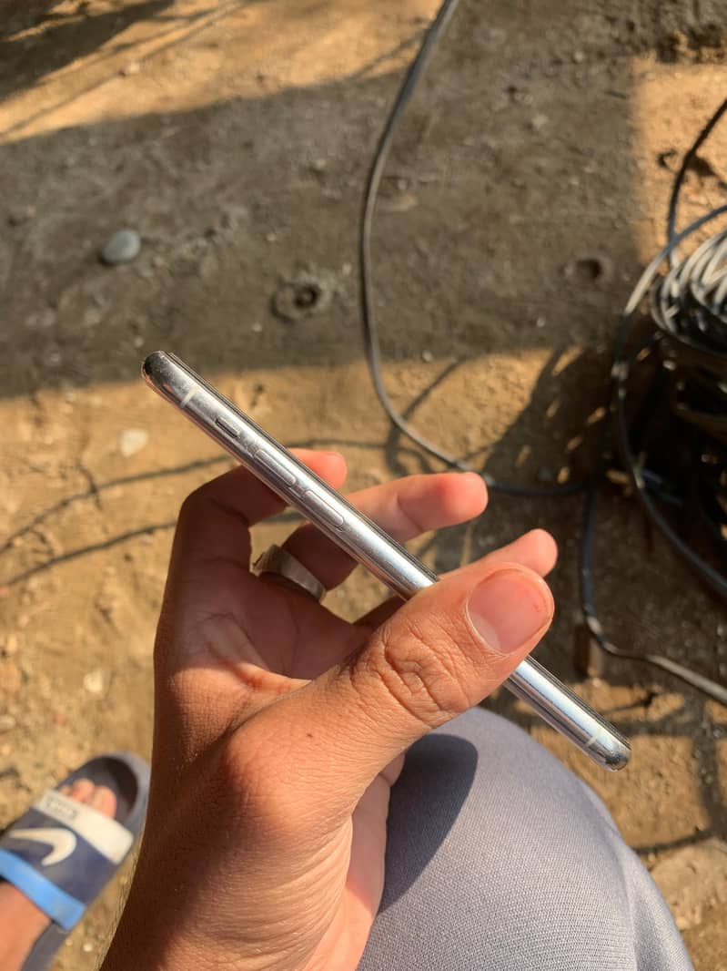 Iphone 11 pro

                                                            alt=