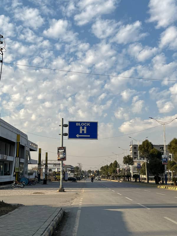 New City, Block-H, 60ft Road 4 Marla Plot

                                                            alt=