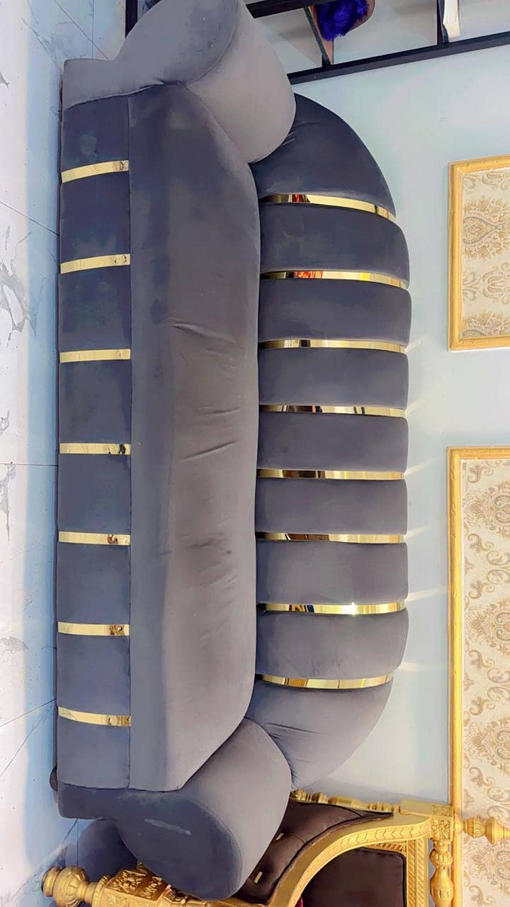 5 Seater Sofa Set 2 Months Used Multan

                                                            alt=