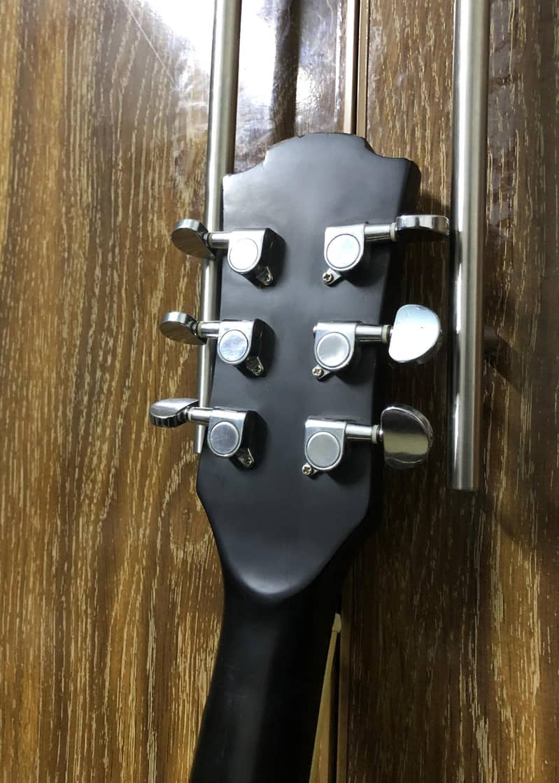 Jumbo Acoustic guitar premium high quality mahogany bassy sound

                                                            alt=