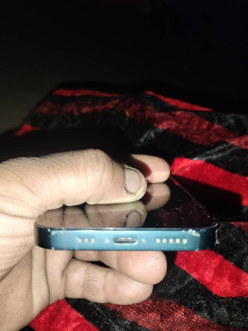 iphone 13

                                                            alt=