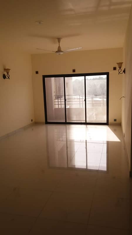 3 Bed DD Leased Flat For Sale In Saima Jinnah Avenue

                                                            alt=
