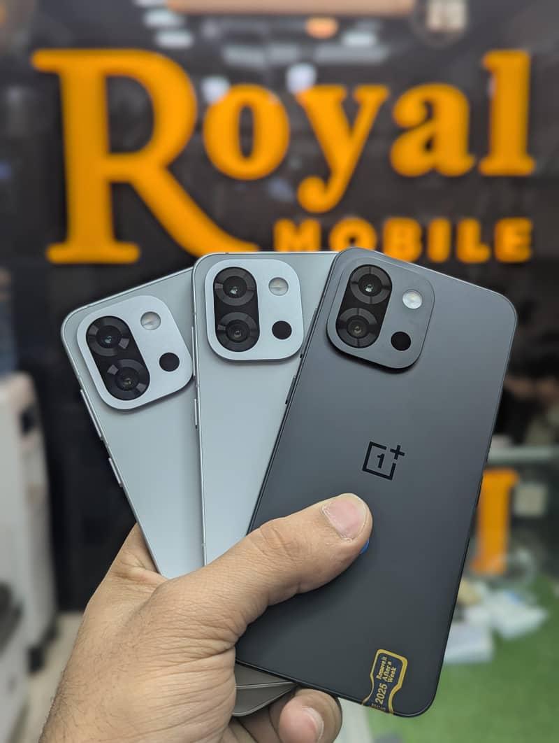 Oneplus 13t 12/256 system non active paperkits available

                                                            alt=