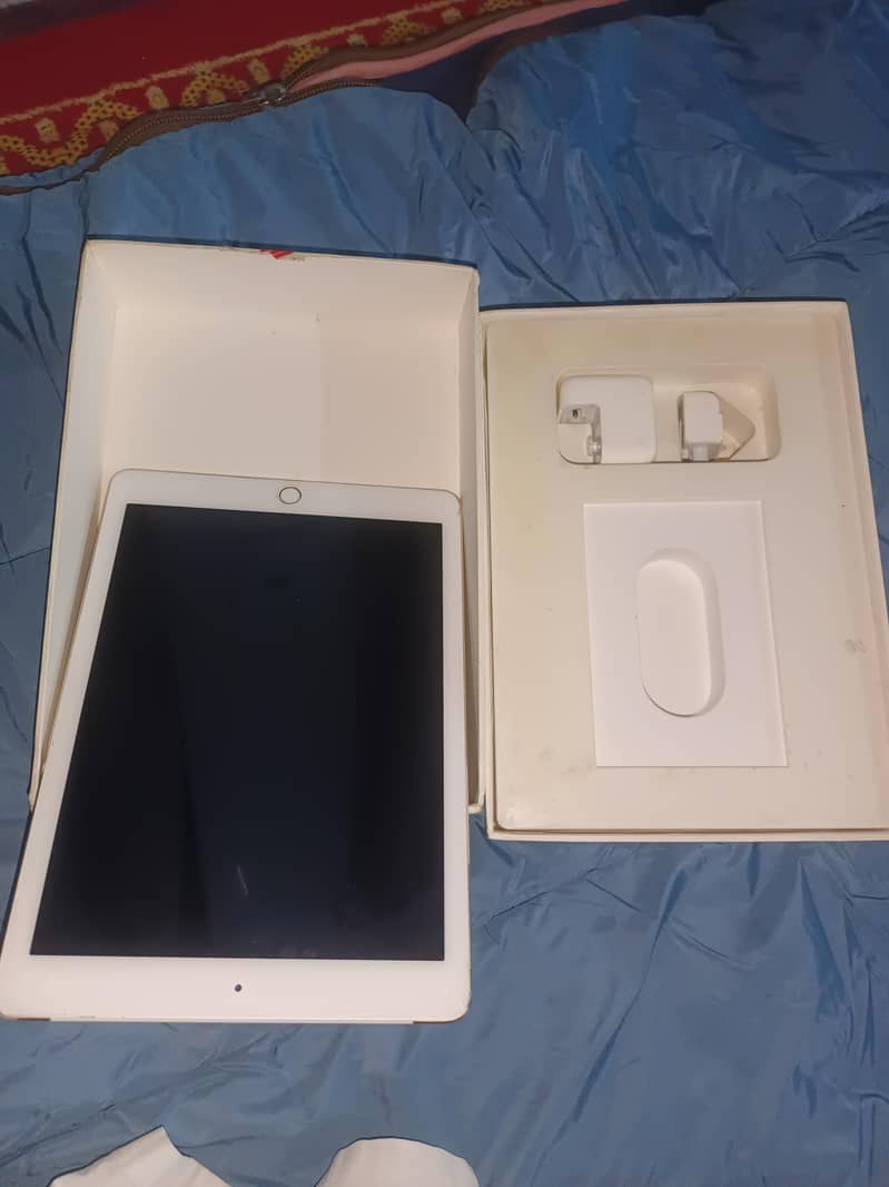 ipad air 2 64gb full box

                                                            alt=