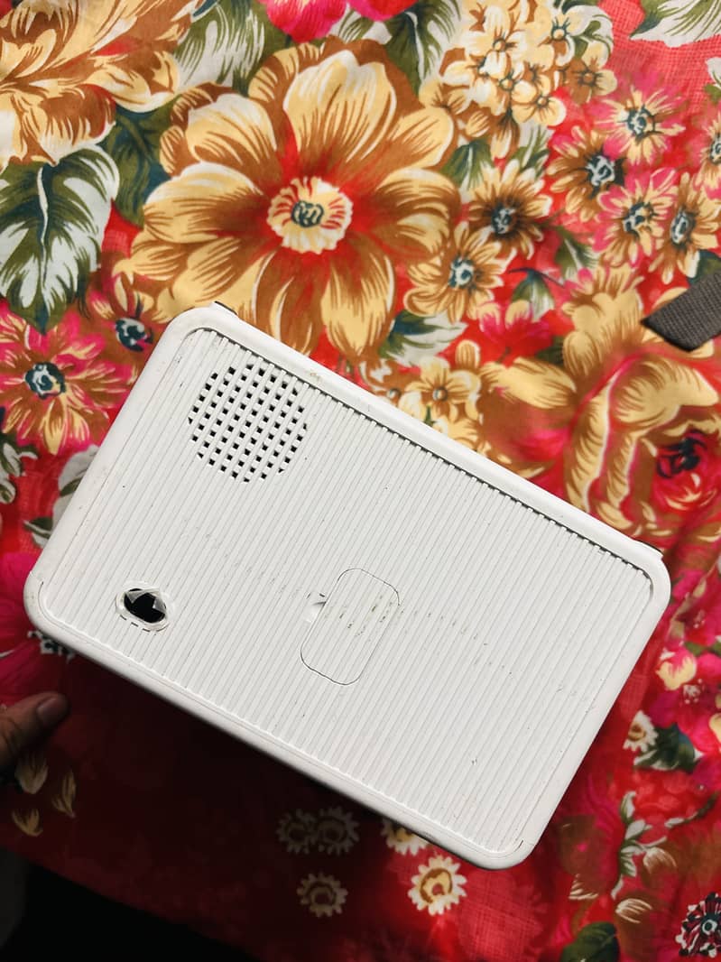 ZDK 4k Projector

                                                            alt=