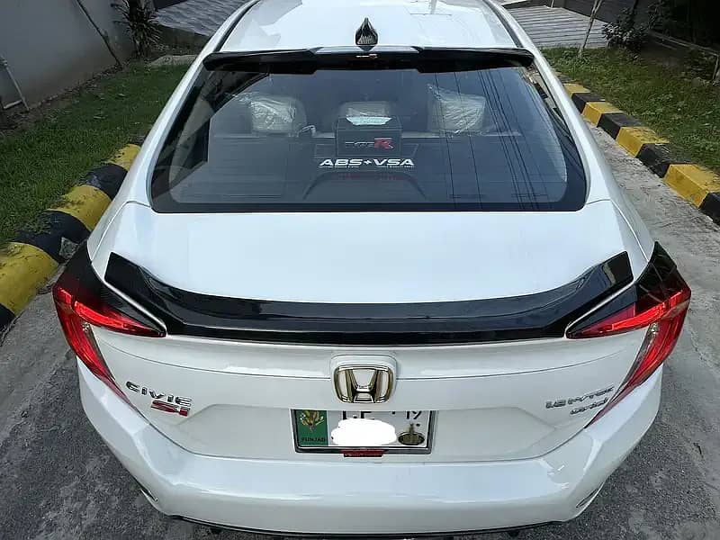 Honda Civic 1.8 i-VTEC UG 2019 Automatic | Low Mileage |

                                                            alt=