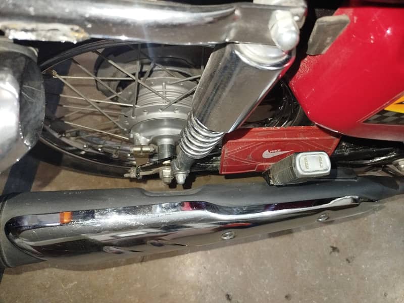 125 red 2025 model for sale

                                                            alt=