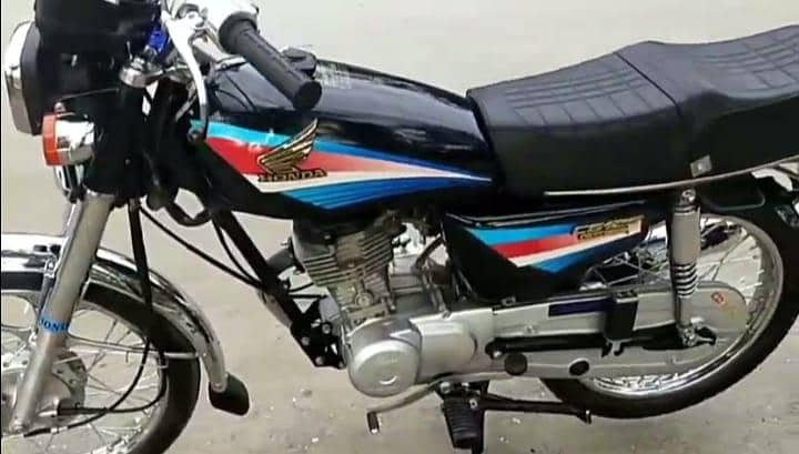 Honda 125 CG bike urgent for sale 0329,039,68,90

                                                            alt=