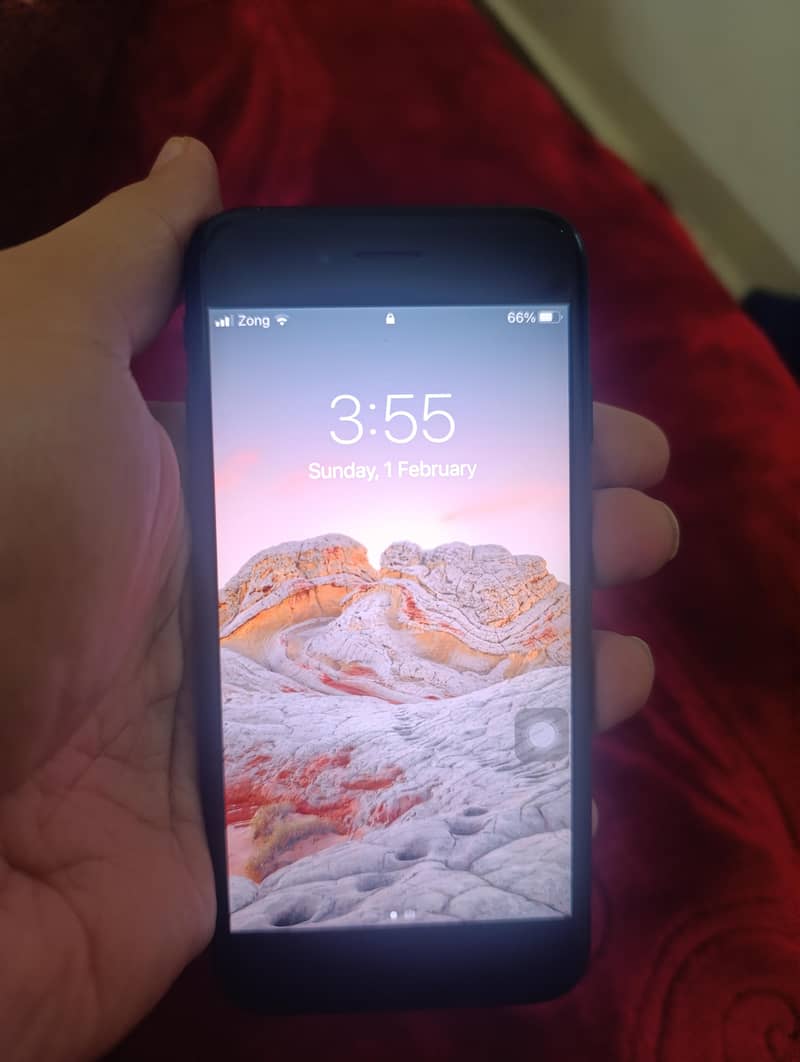 iphone 7 128gb only zong sim works

                                                            alt=