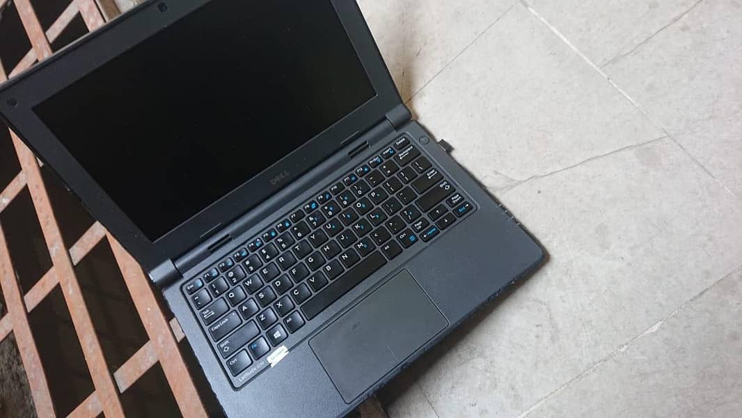 Laptop

                                                            alt=