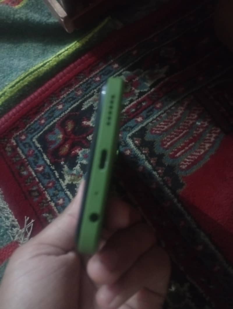 I'm selling Vego Tel phone official PTA Approved

                                                            alt=