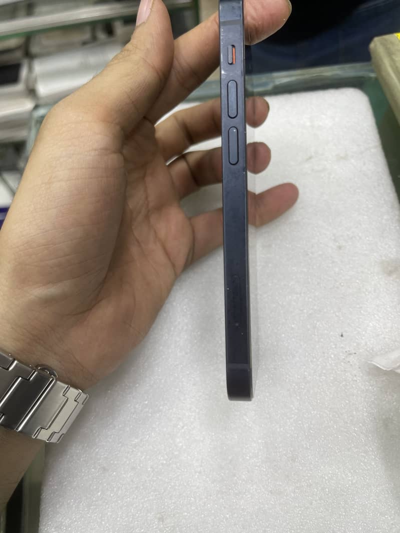 iPhone 13 mini 256gb non pta

                                                            alt=