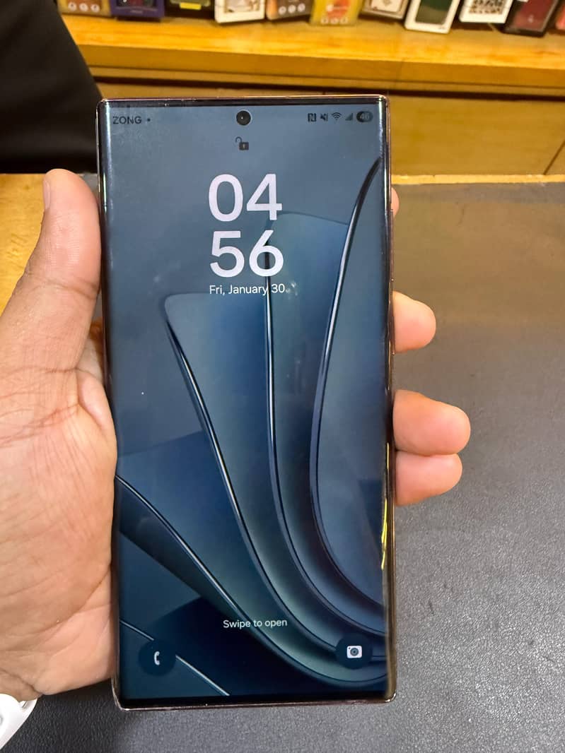 S22 ultra burgundy colour

                                                            alt=