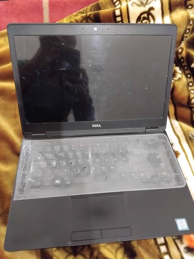 Dell Latitude Laptop - Core i7 7th  Gen 16 Ram 256 SSD

                                                            alt=
