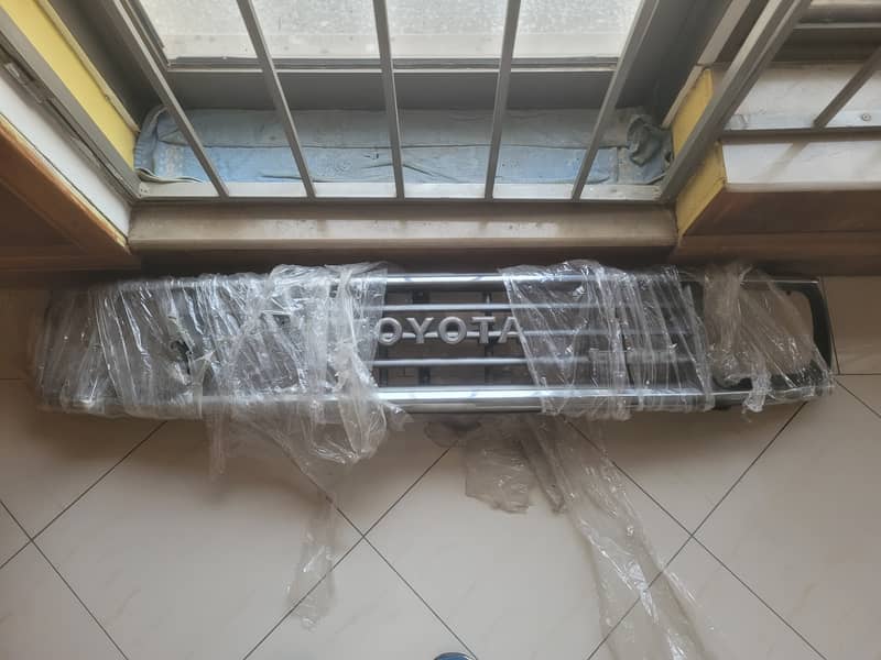 Toyota Prado 92 to 94 front grill (1KZ)

                                                            alt=
