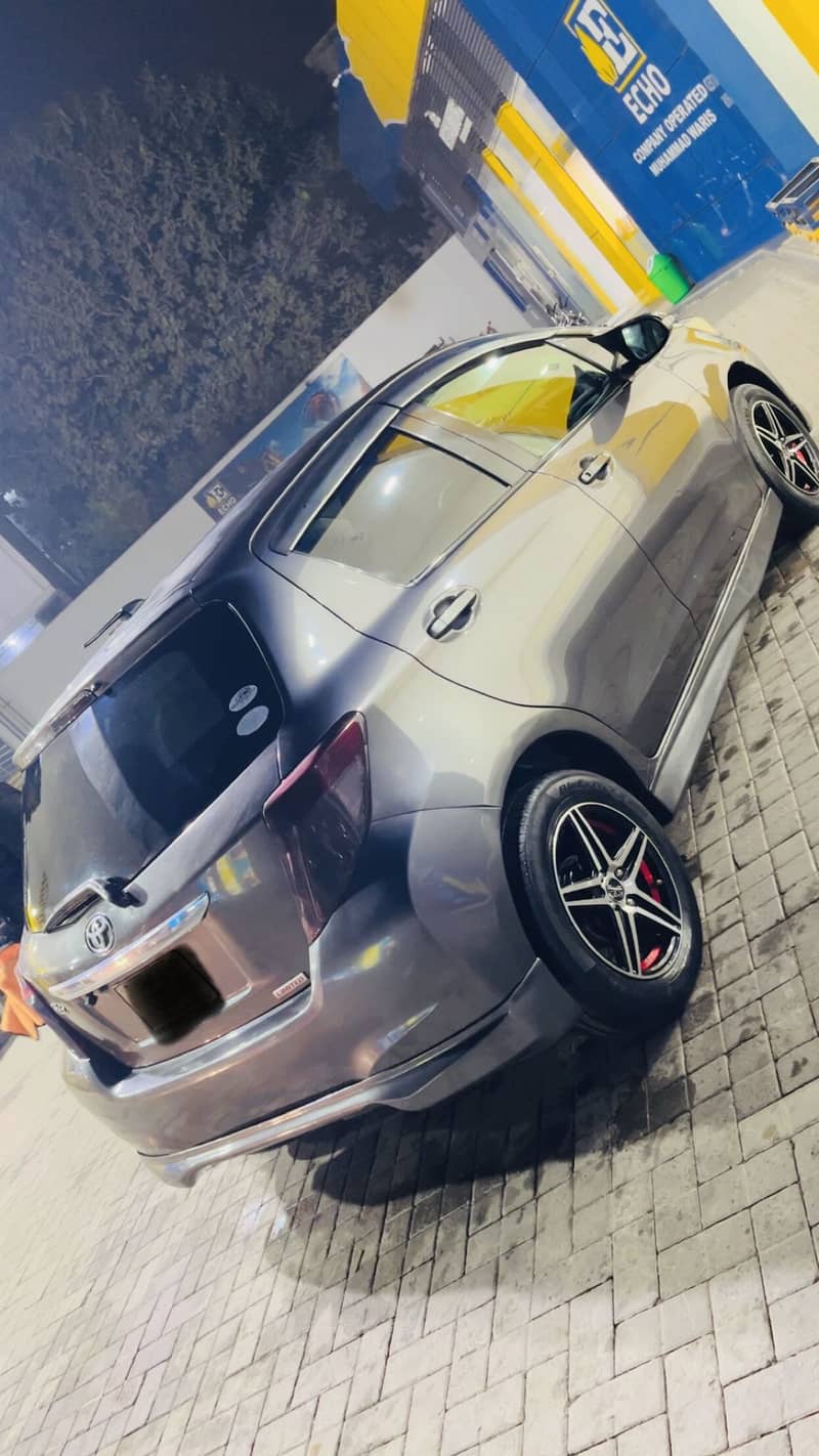 Toyota vitz 2011

                                                            alt=