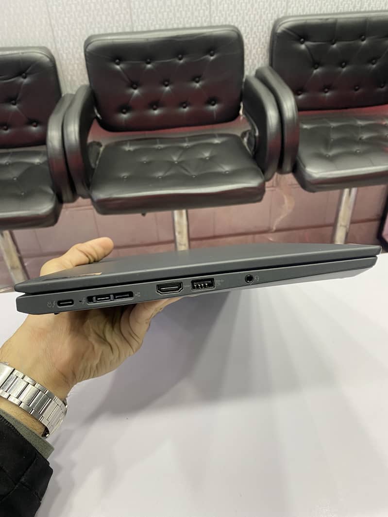 Lenovo Thinkpad X13 | Core i5-11th gen | 16/256 SSD | 2K Touch Laptop

                                                            alt=