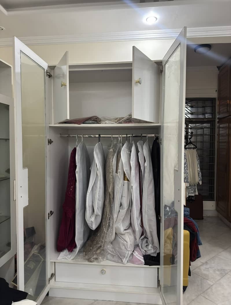 Cupboard 2 door

                                                            alt=