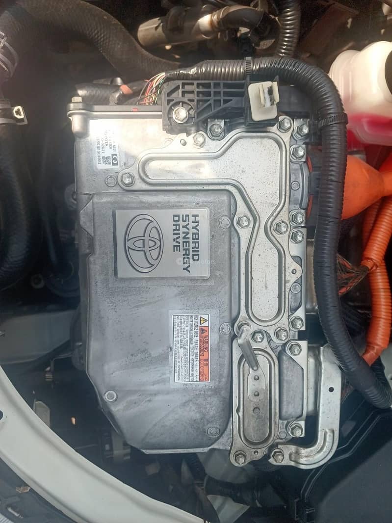 Toyota Aqua G top of the line 2016

                                                            alt=