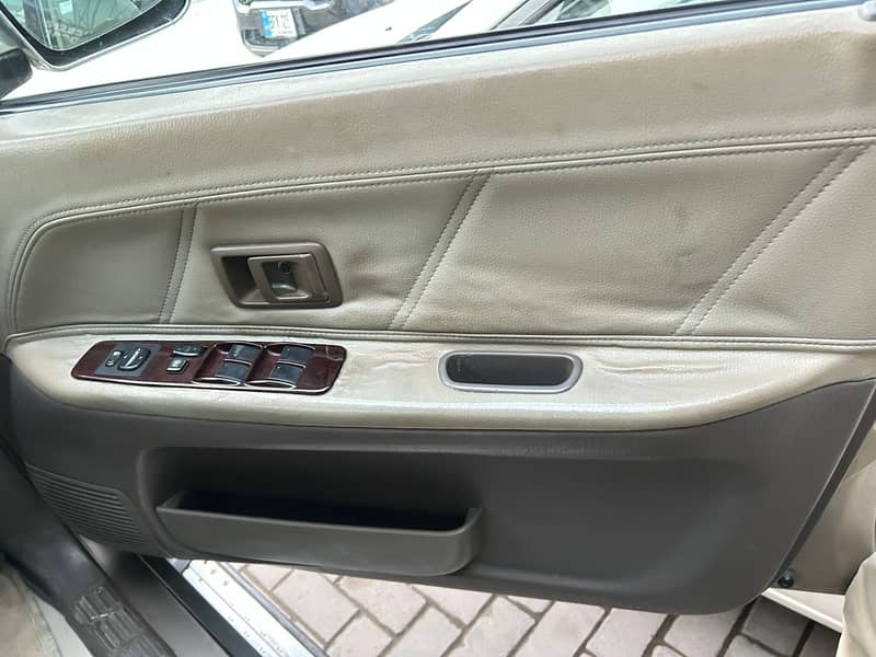 Toyota Hilux 2002

                                                            alt=