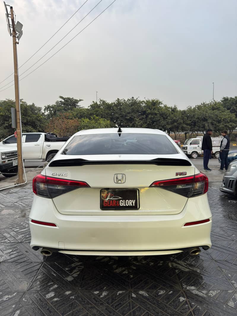 Honda Civic RS Turbo full Option

                                                            alt=