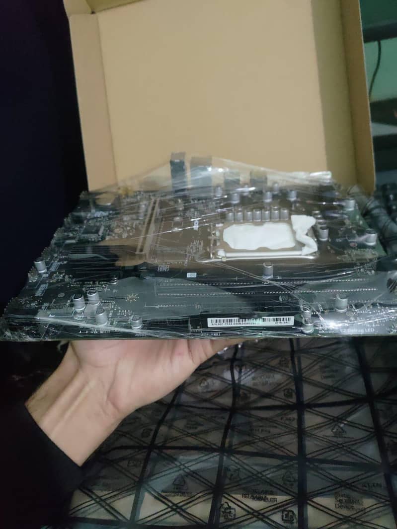 Intel Motherboard Pro H610M-S DDR4

                                                            alt=