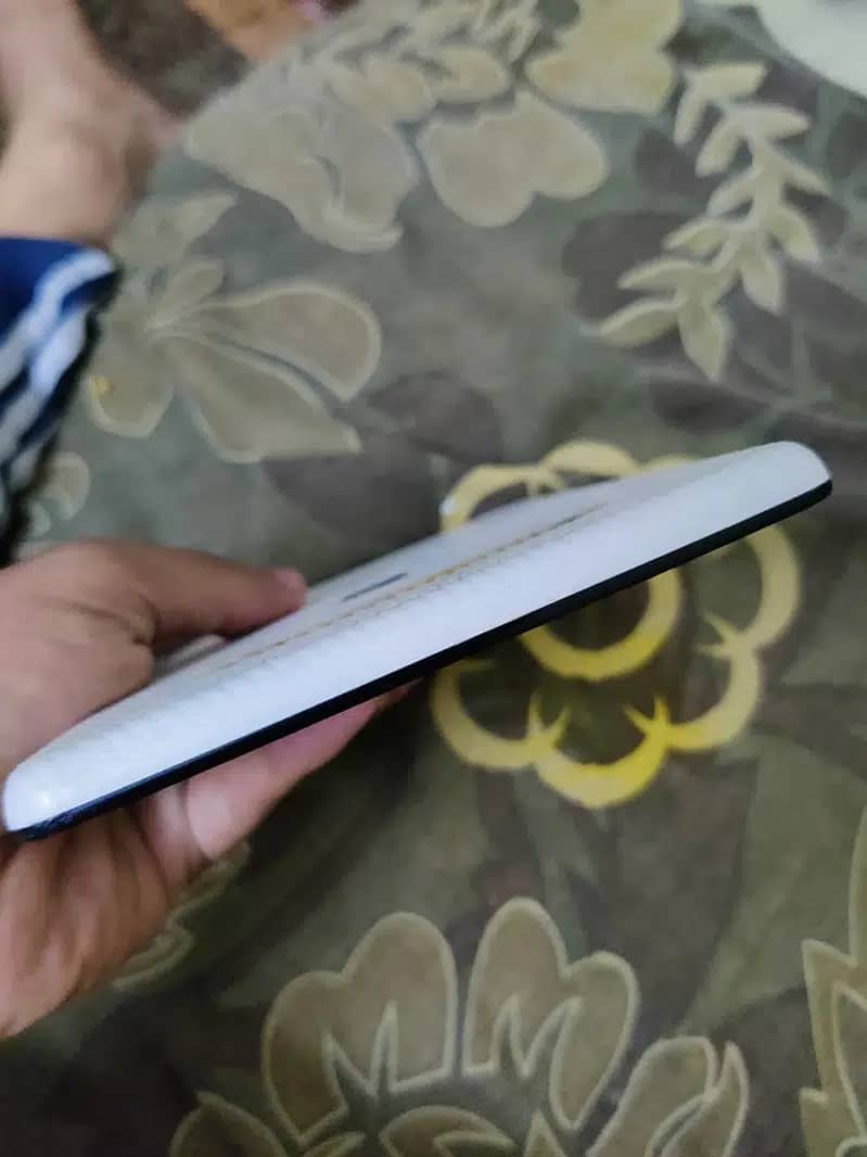 Acer Iconia One 7 Tablet | kids Best Tab everything working 8GB 1GB

                                                            alt=