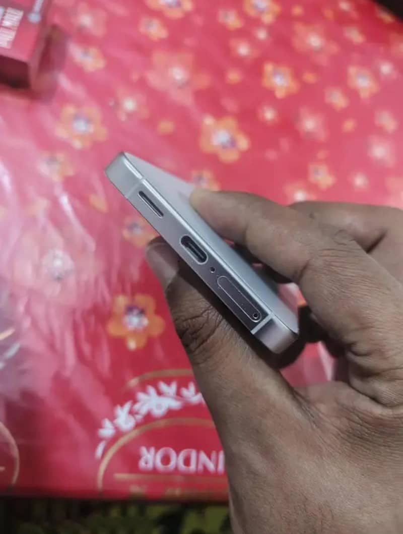 Samsung Galaxy S24 | 128GB | Non PTA | Like New | Urgent Sale

                                                            alt=