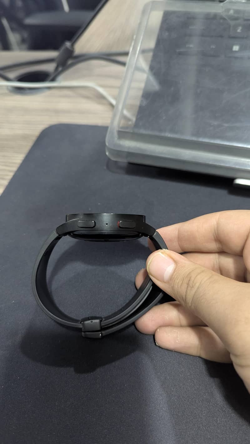 Samsung Galaxy watch 5 pro

                                                            alt=